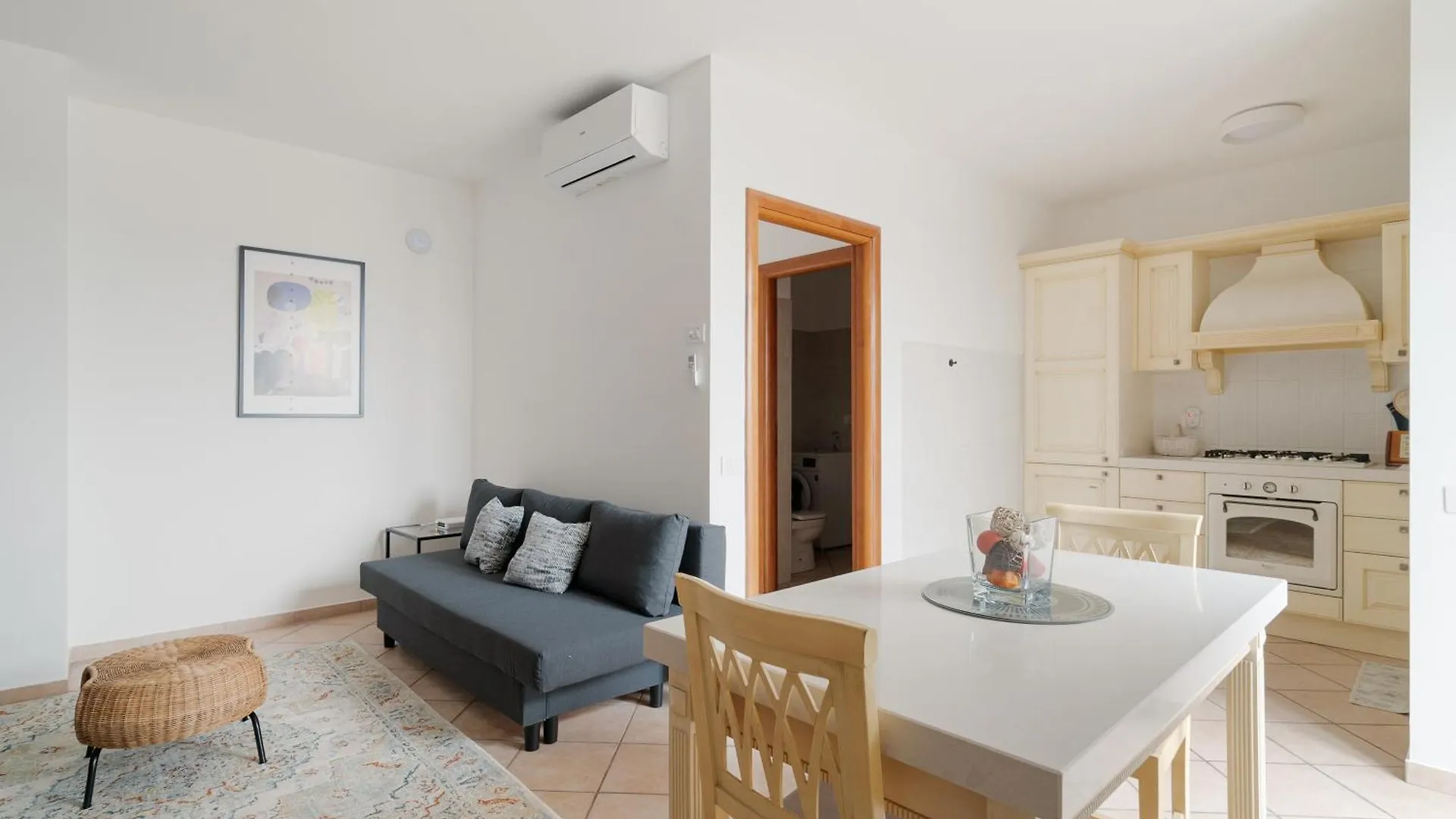 Spacious Apartment 600 Mt To Metro M3 Comasina Milan