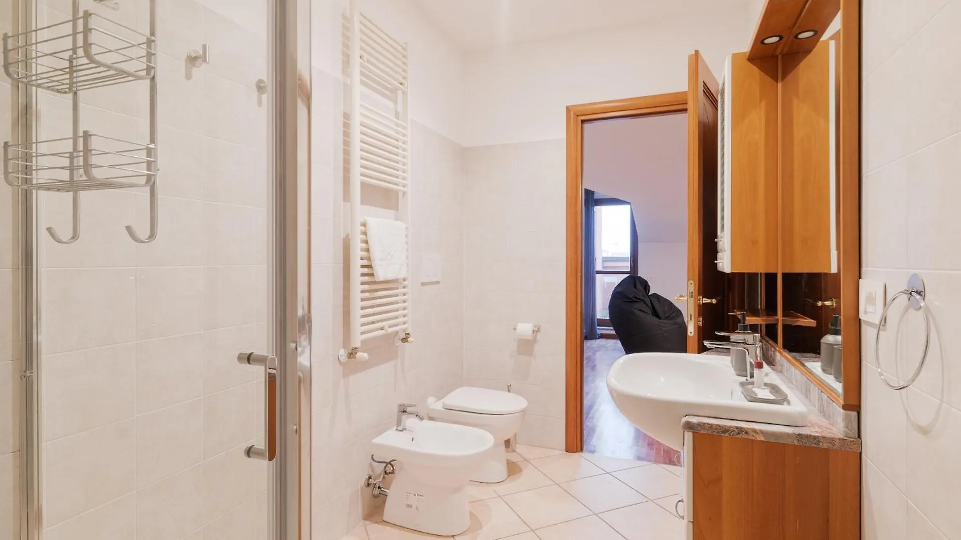 Spacious Apartment 600 Mt To Metro M3 Comasina Milan 0*,  Italy