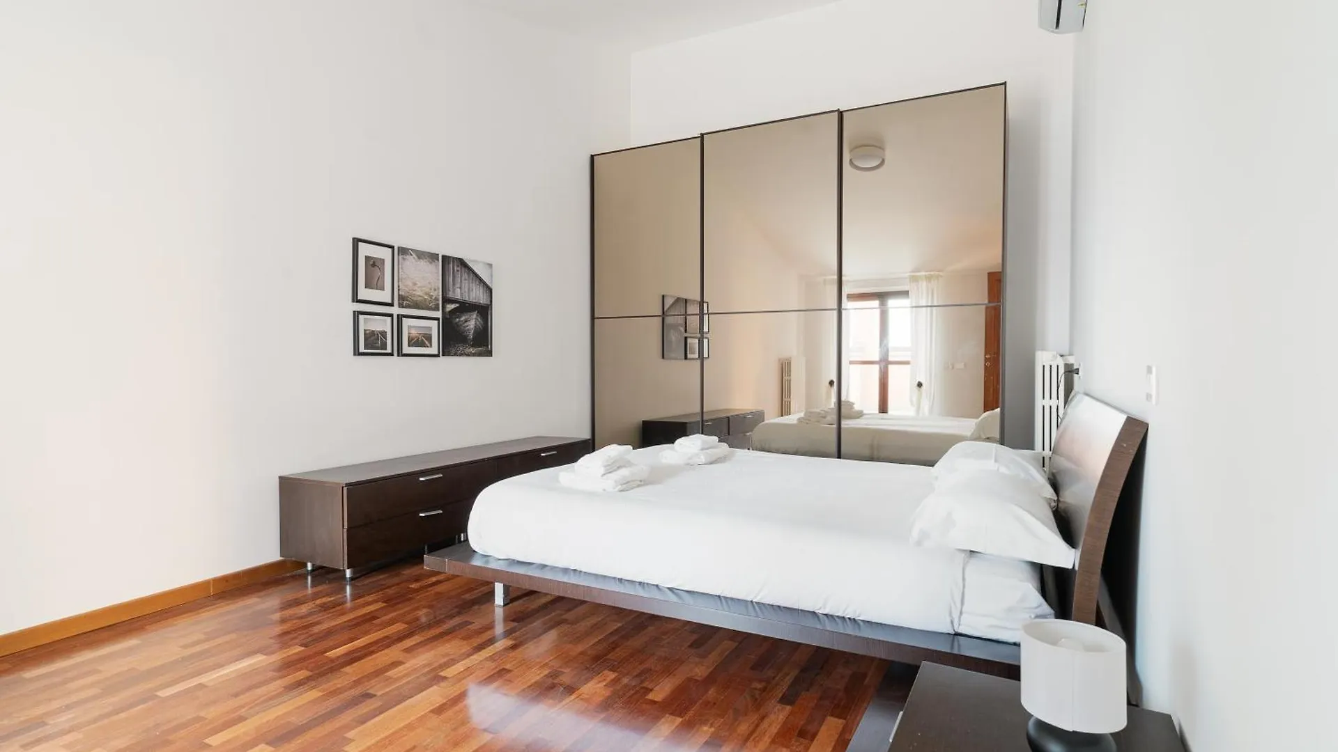 Spacious Apartment 600 Mt To Metro M3 Comasina Milan