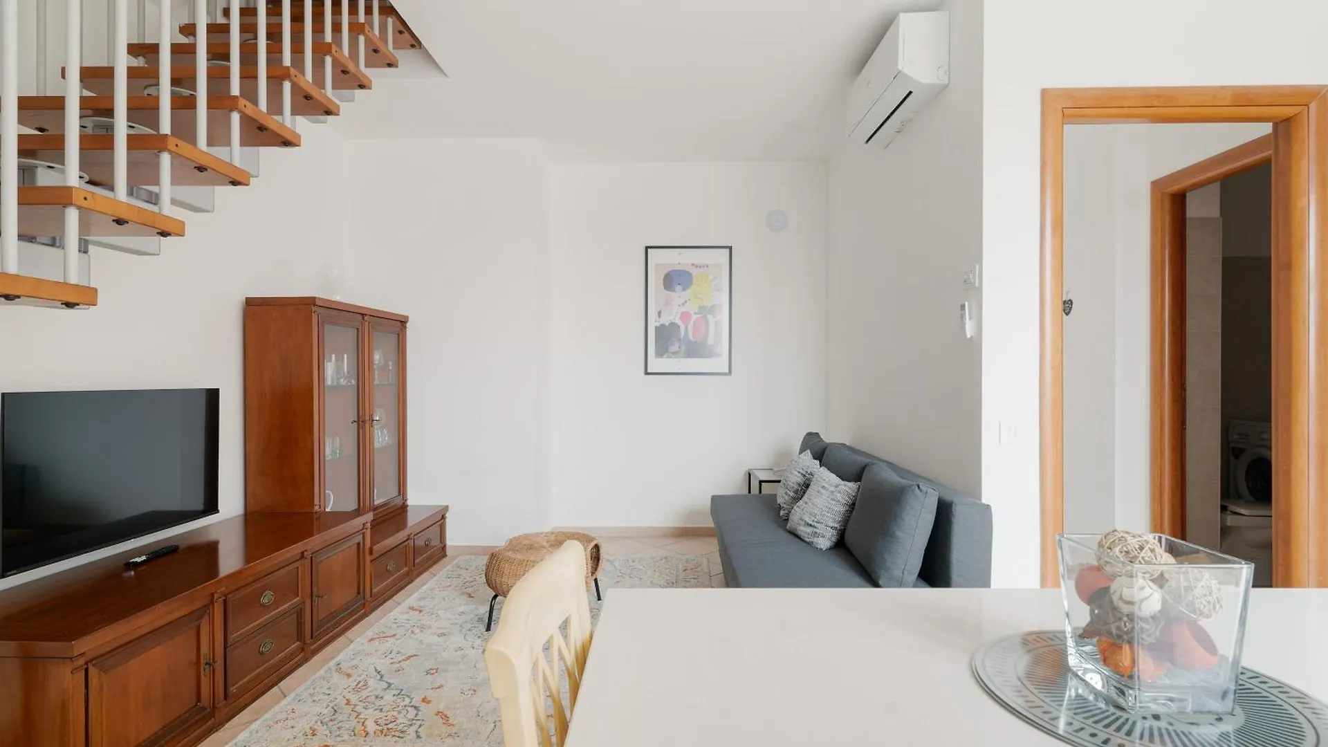 Spacious Apartment 600 Mt To Metro M3 Comasina Milan